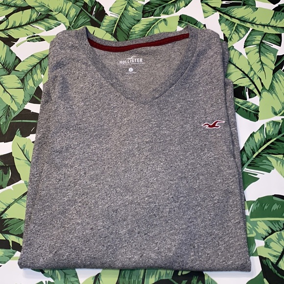 Hollister V-Neck Gray/White Soft Shirt Size Large - Picture 4 of 4
